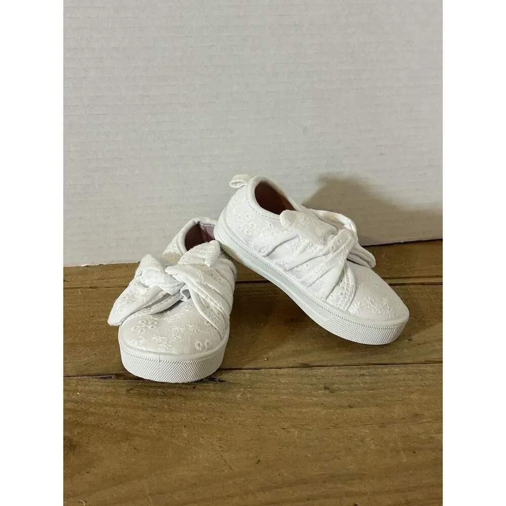 Osh Kosh BGosh White Eyelet Toddler Size 5M Sneakers Shoes White Bow